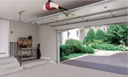 Close or Open your Garage Door with LiftMaster MyQ